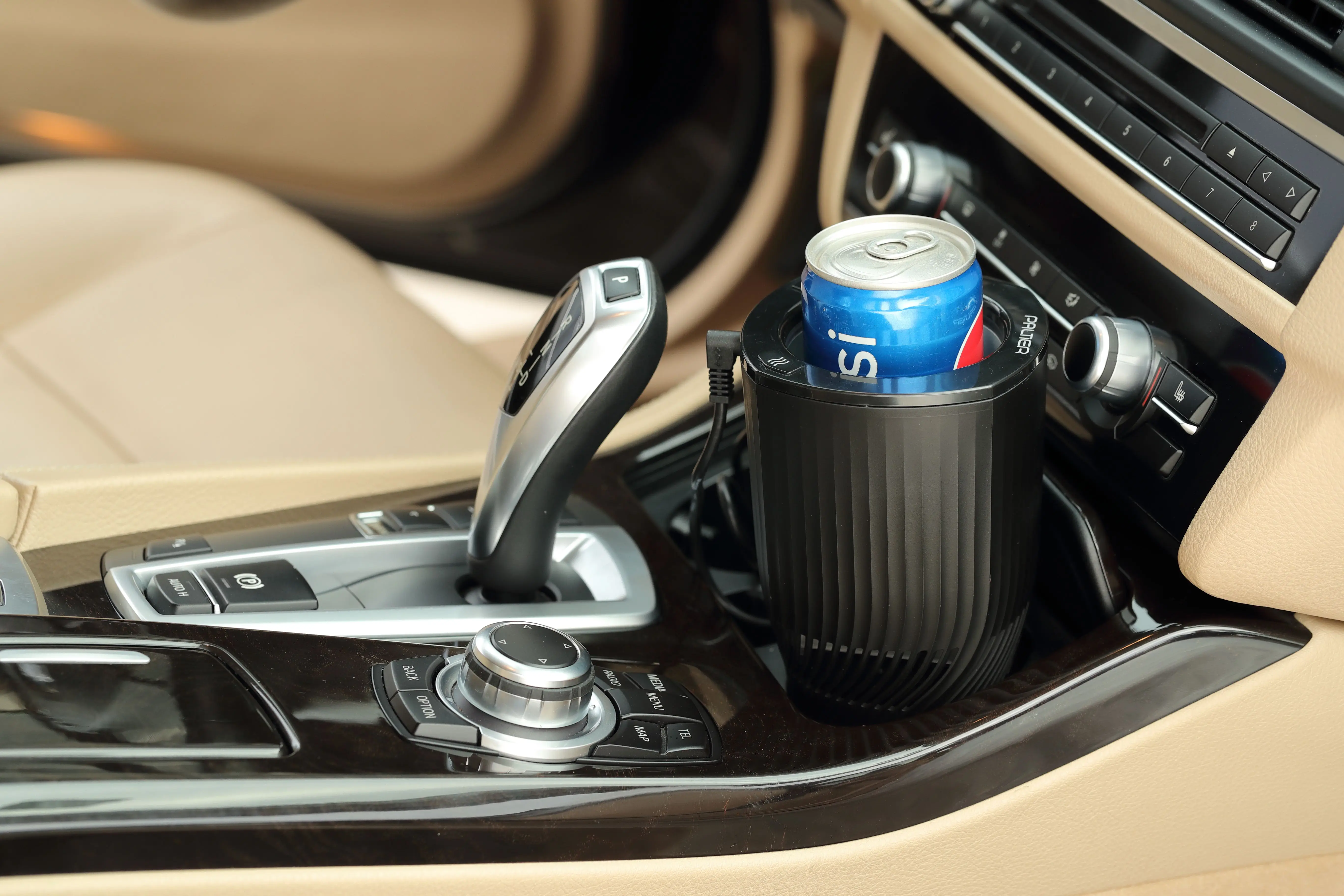 other interior accessories/consumer electronics: cooling and heating car cup holder