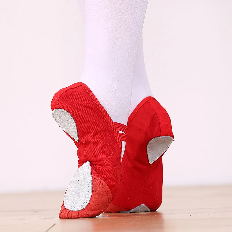 Детские танцевальные Тапочки; Кружевные парусиновые балетки на мягкой подошве для девочек; Кроссовки для девочек