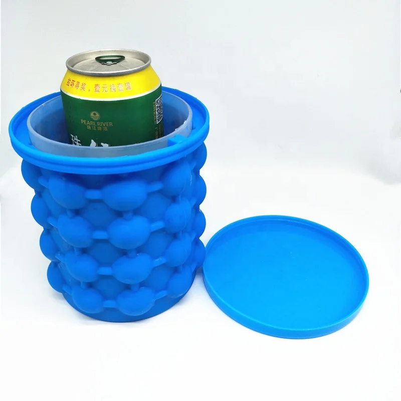 Portable Ice Cube Mold Ice Trays, Large Silicone Ice Bucket with lid, (2 in 1) Ice Cube Maker