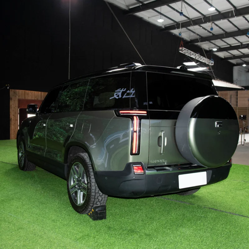Китайский автомобиль jishi Polar Stone 01 использованный 01baic Ev Rox Phev эксклюзивный 6-местный выпуск гибридный 2024 1 5 т