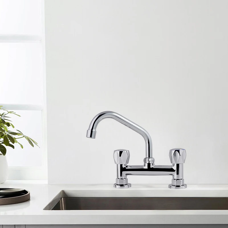 Смеситель кухонный латунный с длинной горловиной