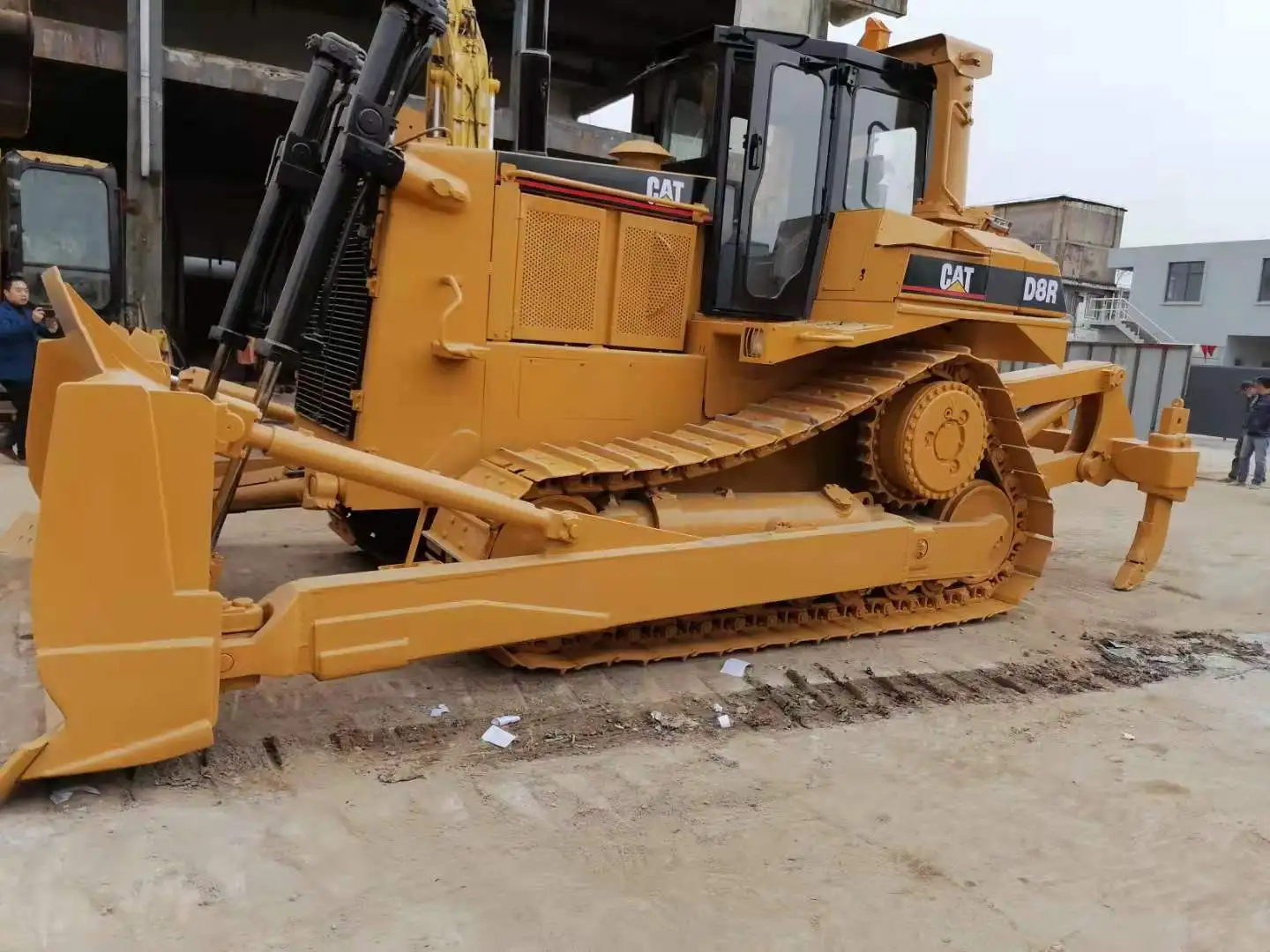 Used CAT D8R Bulldozer with ripper /Caterpillar d6 d6r d6d d7g d7r d8r crawler dozer for sale