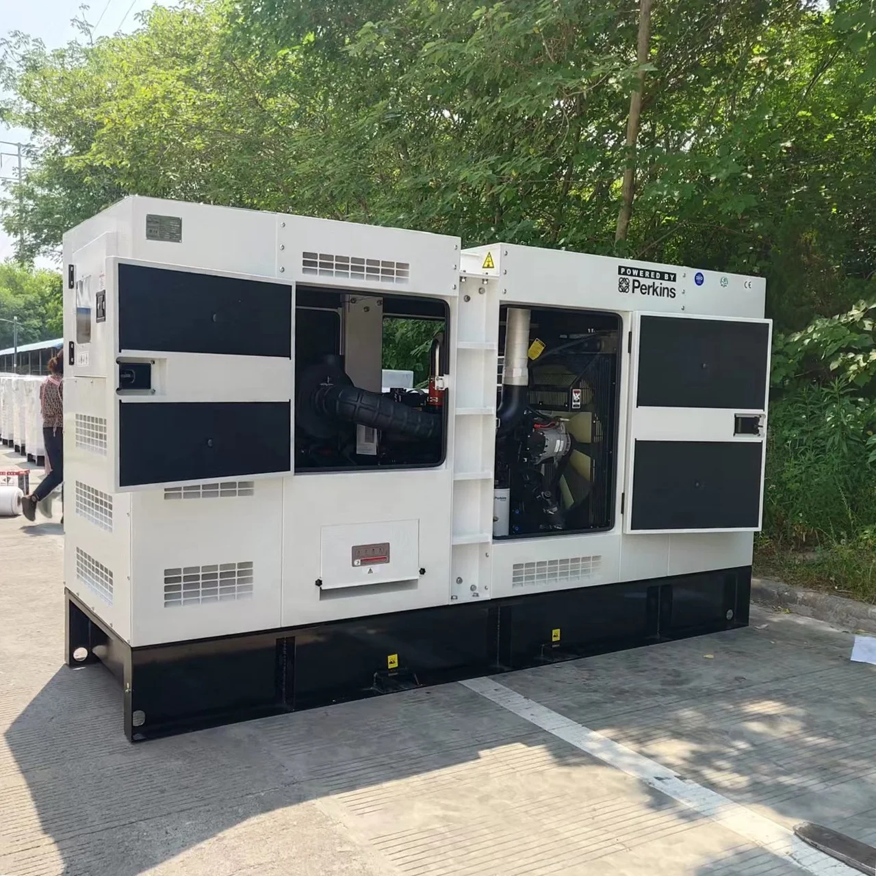 New soundproof diesel generator with Cummins engine NTA855-G1A 220KW 250kw 300kva diesel generator set