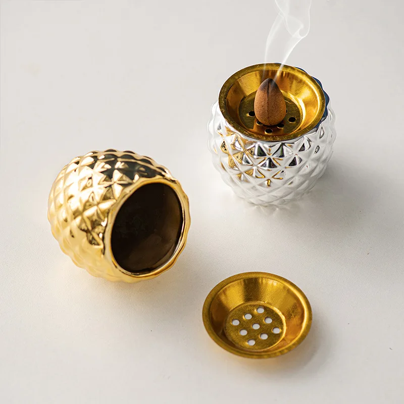 European simple golden handheld compact home furnishings Middle Eastern Arabian festival ceramic incense burner