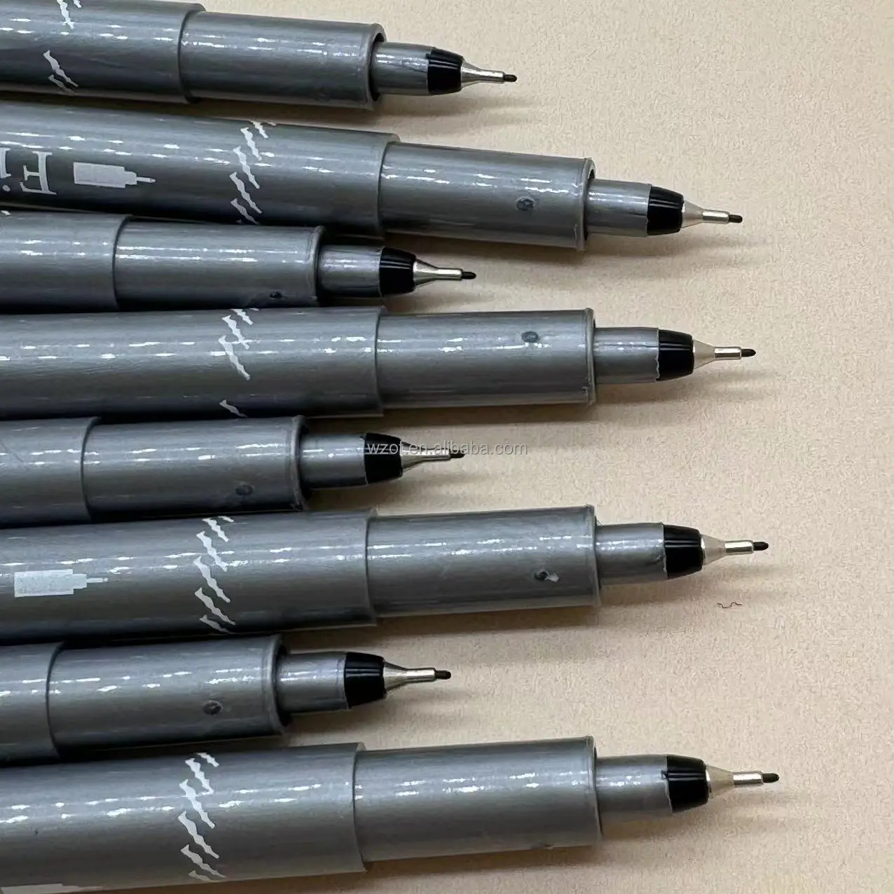 Promotional OUTAE Drawing Fineliner Smoothing Writing Pens Plastic 0.05 mm Ballpoint Pen