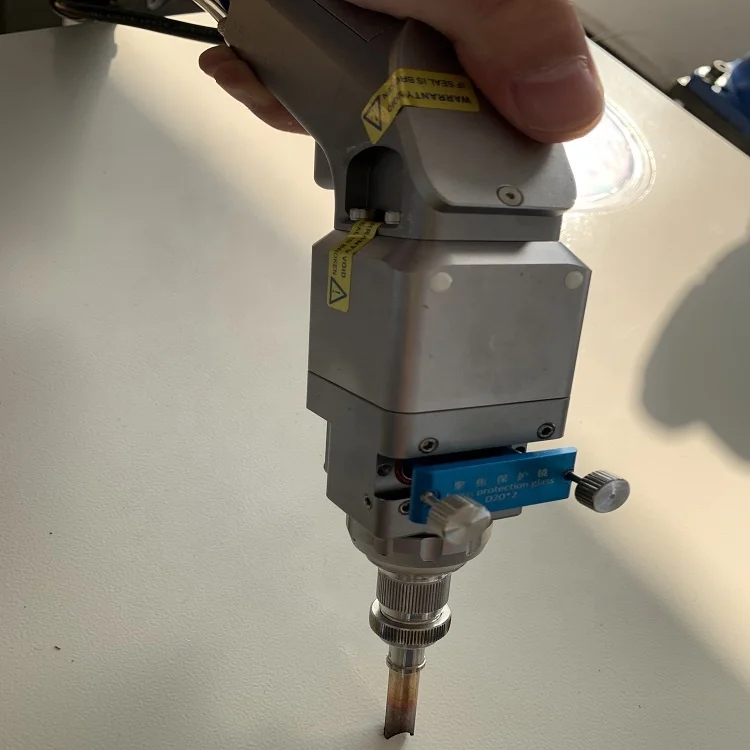 Chinese professional  laser Equipment parts laser source 1000W 1500W Water cooling laser welding head