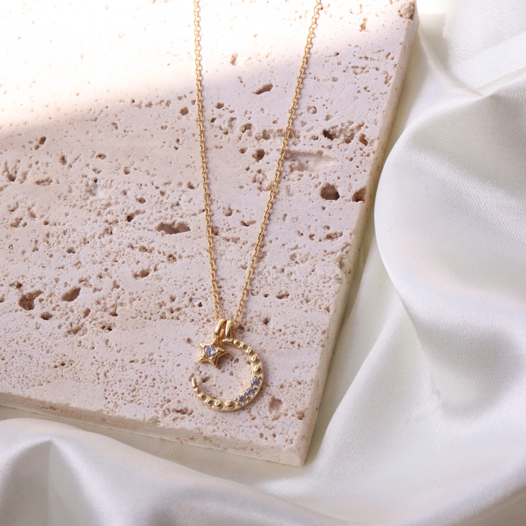 Chris April fashion design multi-way weaning 925 sterling silver gold plated moon and star pendant necklace with natural pearls