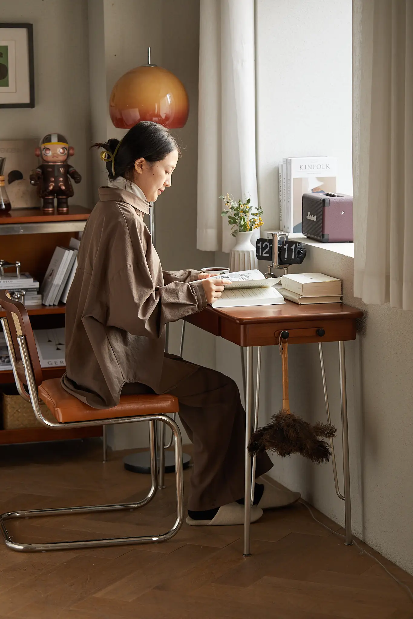 MUU office bedroom multifunctional writing desk modern Socket design desk table with drawer