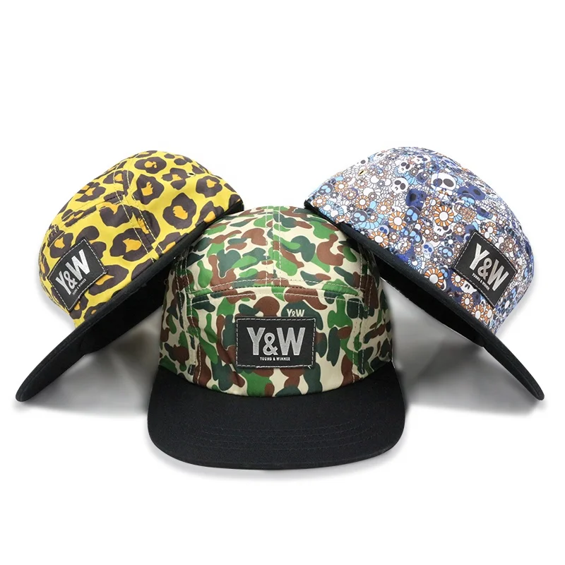 Customize logo transfer printing fashionable snapback cap with plain brim gorra