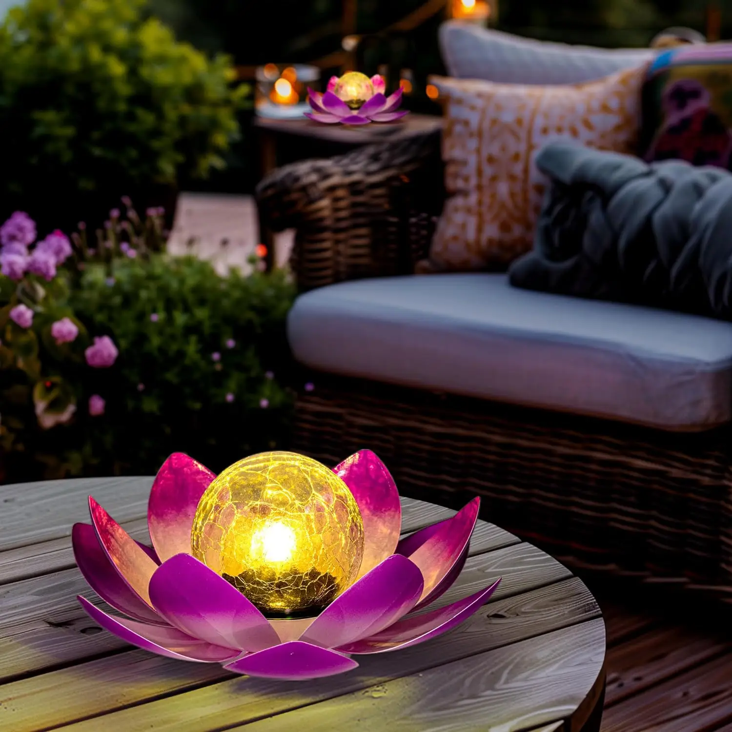 Modern Outdoor LED Solar Garden Lights Waterproof Patio Pathway Lawn Lamp with Lotus Flower Design Courtyard Decoration