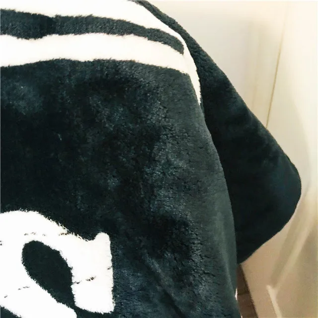 Wholesale Soft Warm Double Thick Black White Bedding Skull Digital Printed Plush Sherpa Fleece Blankets