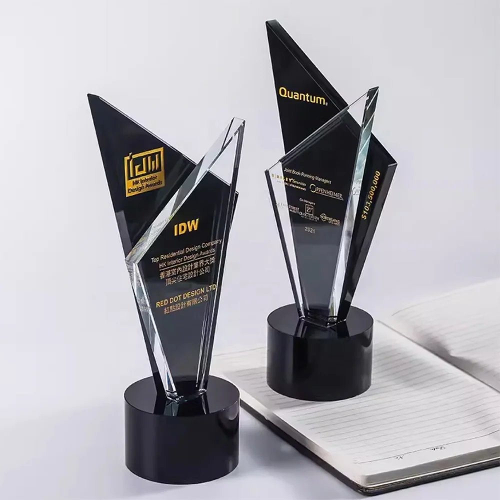 Guangzhou Wholesale Custom K9 Crystal Trophy Award New Design LOGO Engraving Souvenir Customized Logo Europe Clear Folk Art