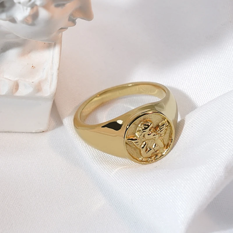 Fashion Jewelry 18K Gold Stainless Steel Finger Engagement Wedding Couple Ring Wholesale