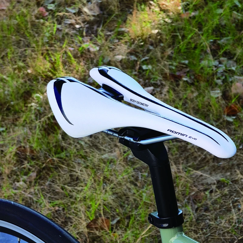 High Quality Carbon Fiber Saddle Mountain Bike Road Bicycle Seat Riding Equipment Mountain Bike Saddle