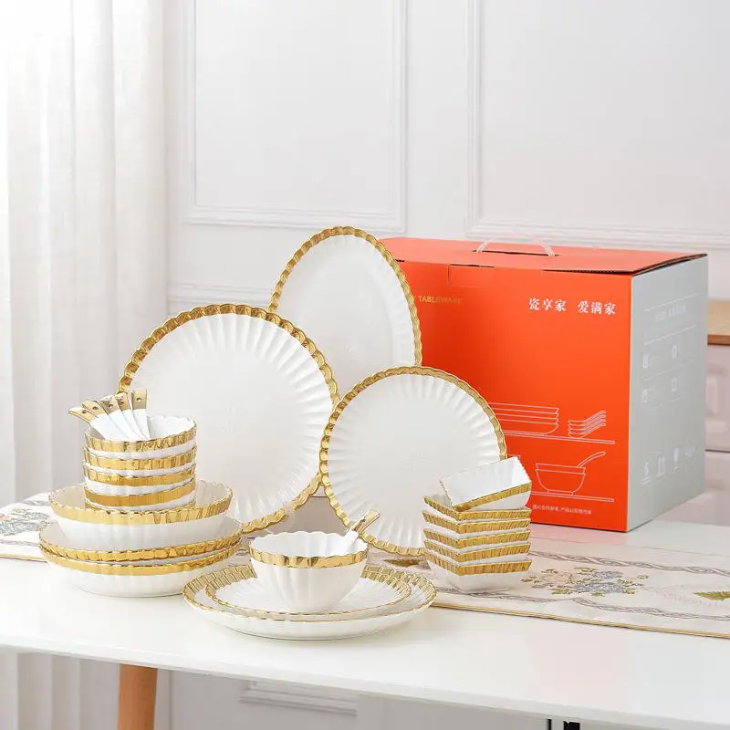 Modern Minimalist Light Luxury Gold Tableware Set, Saudi Style Emboss Tableware with Gold Rim