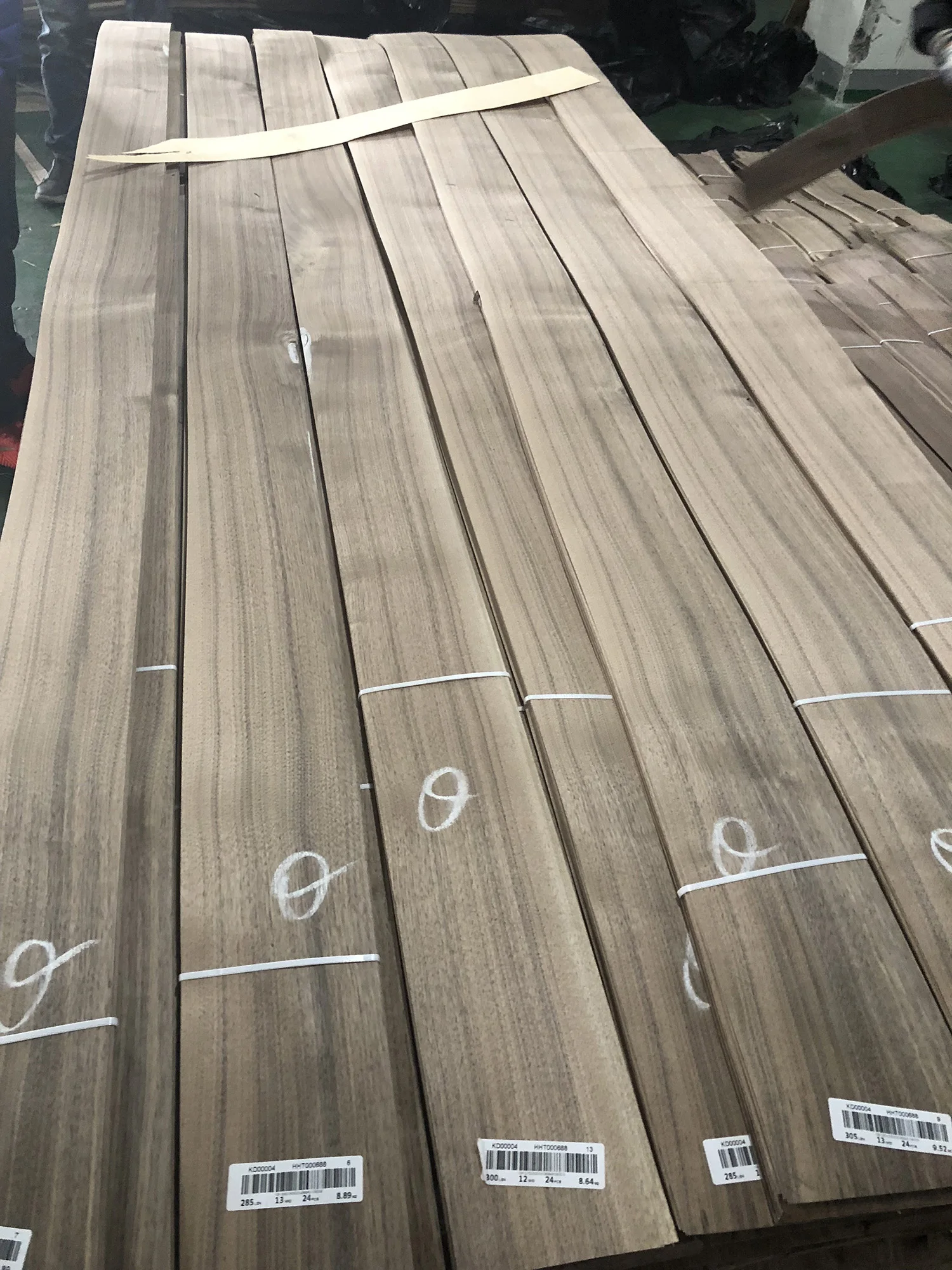Hot selling American walnut veneer cheap price real wood black walnut veneer