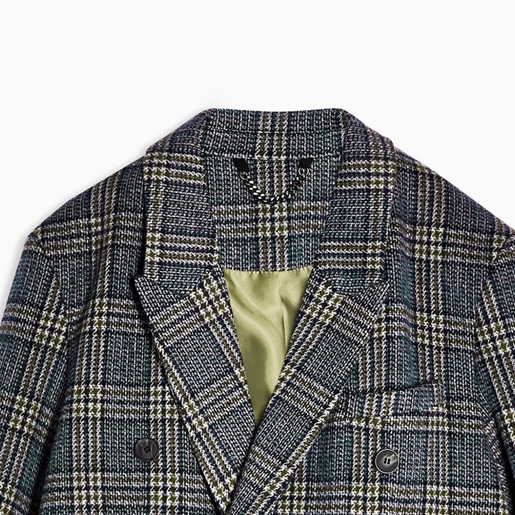 2020 Winter new lapels double-row buttons switch to flip pocket long checkered coat men.