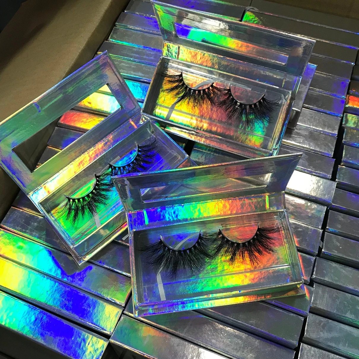 luxury mink lash with rhinestone eyelash custom packaging box eyelashes mink 3d 25mm 5d eyelashes