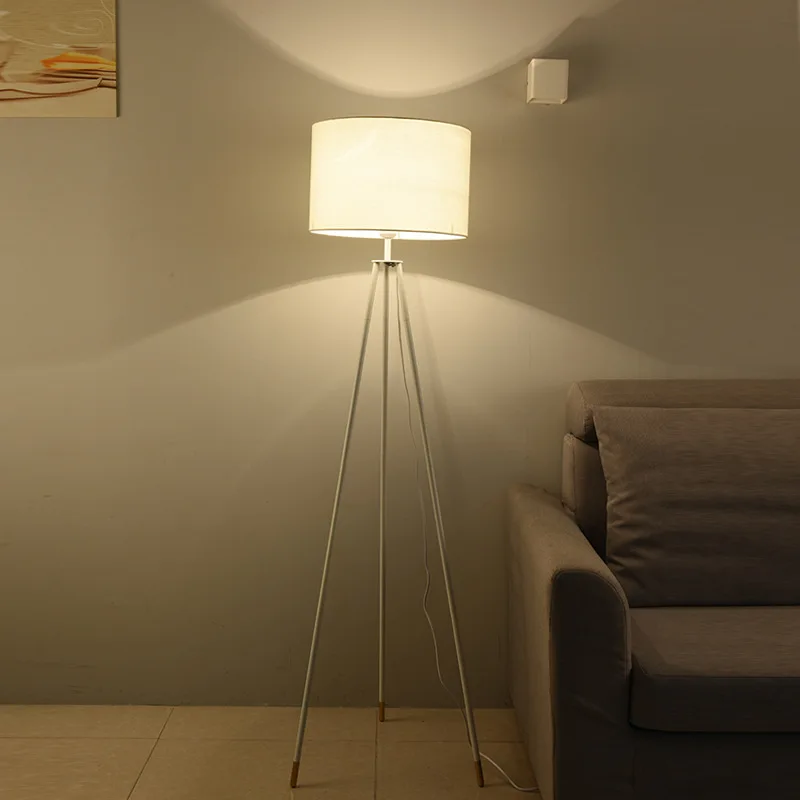 Modern Design Table lamp Decoration Standing Light Linen Fabric Tripod Metal Floor Lamp For Hotel reading room Bedroom
