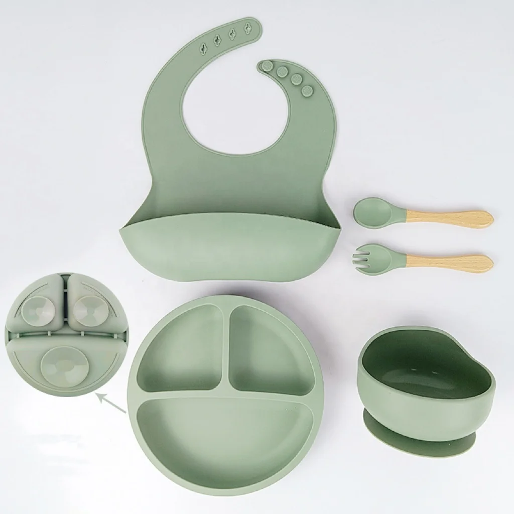 Spill-Proof Kids Dining Food Grade Baby Bowl Bibs Cup Suction Plates Spoon And Fork Silicone Baby Feeding Set