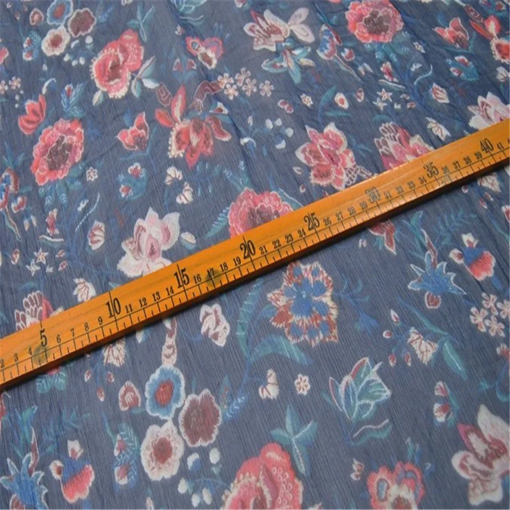 Fashion Blue Floral Printed Soft 100% Pure Silk Crinkle Chiffon Fabric for Spring Long Dress