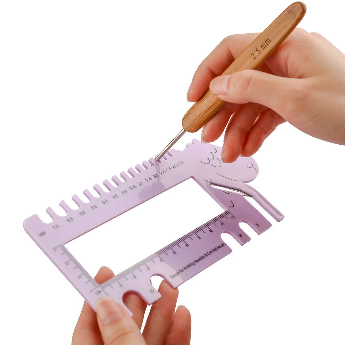 New Design Gauge Plastic Knitting Needle Gauge Measuring Ruler Knitting Tool