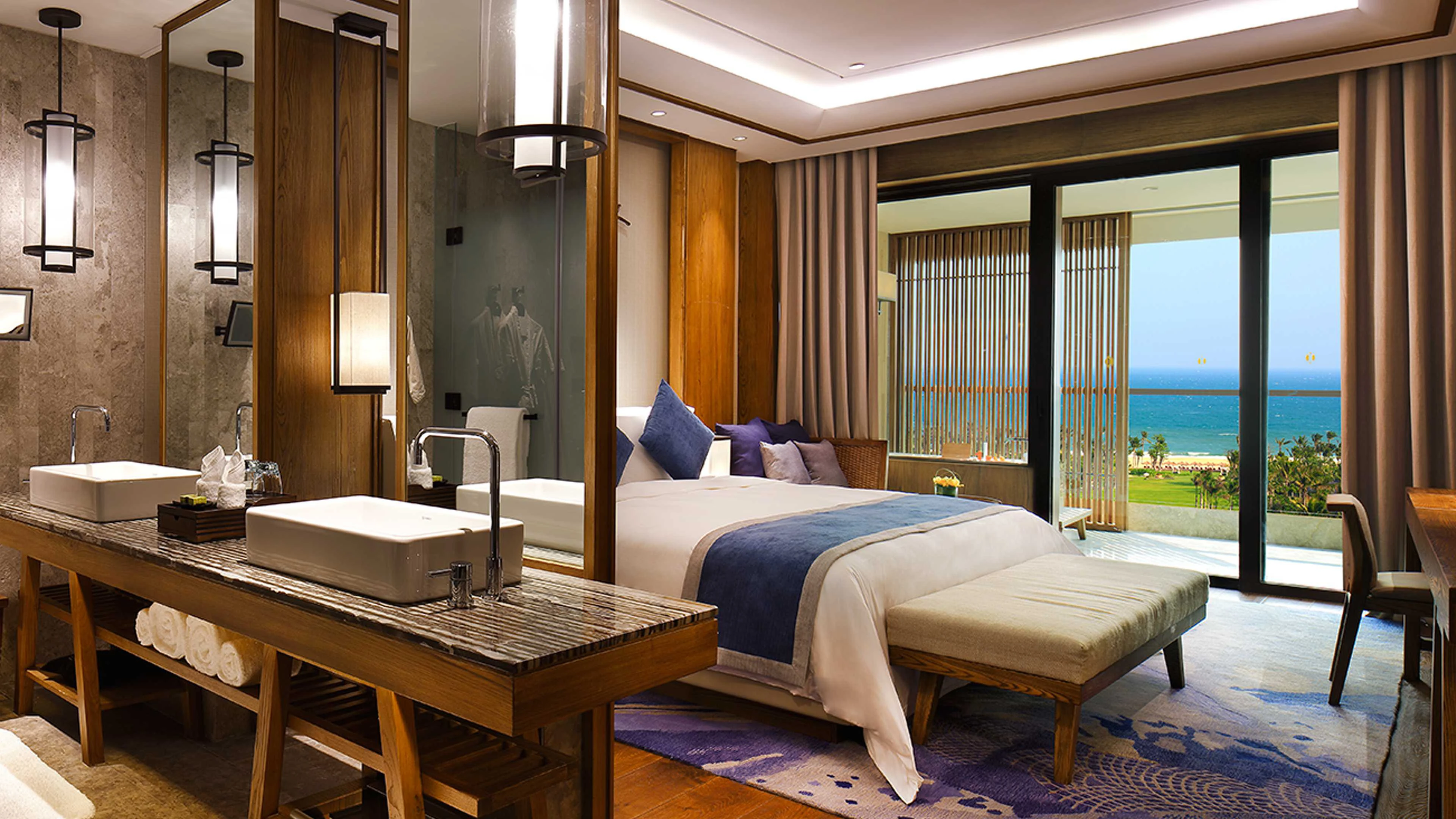 Factory wholesale modern luxury bedroom furniture set 5 star hotel