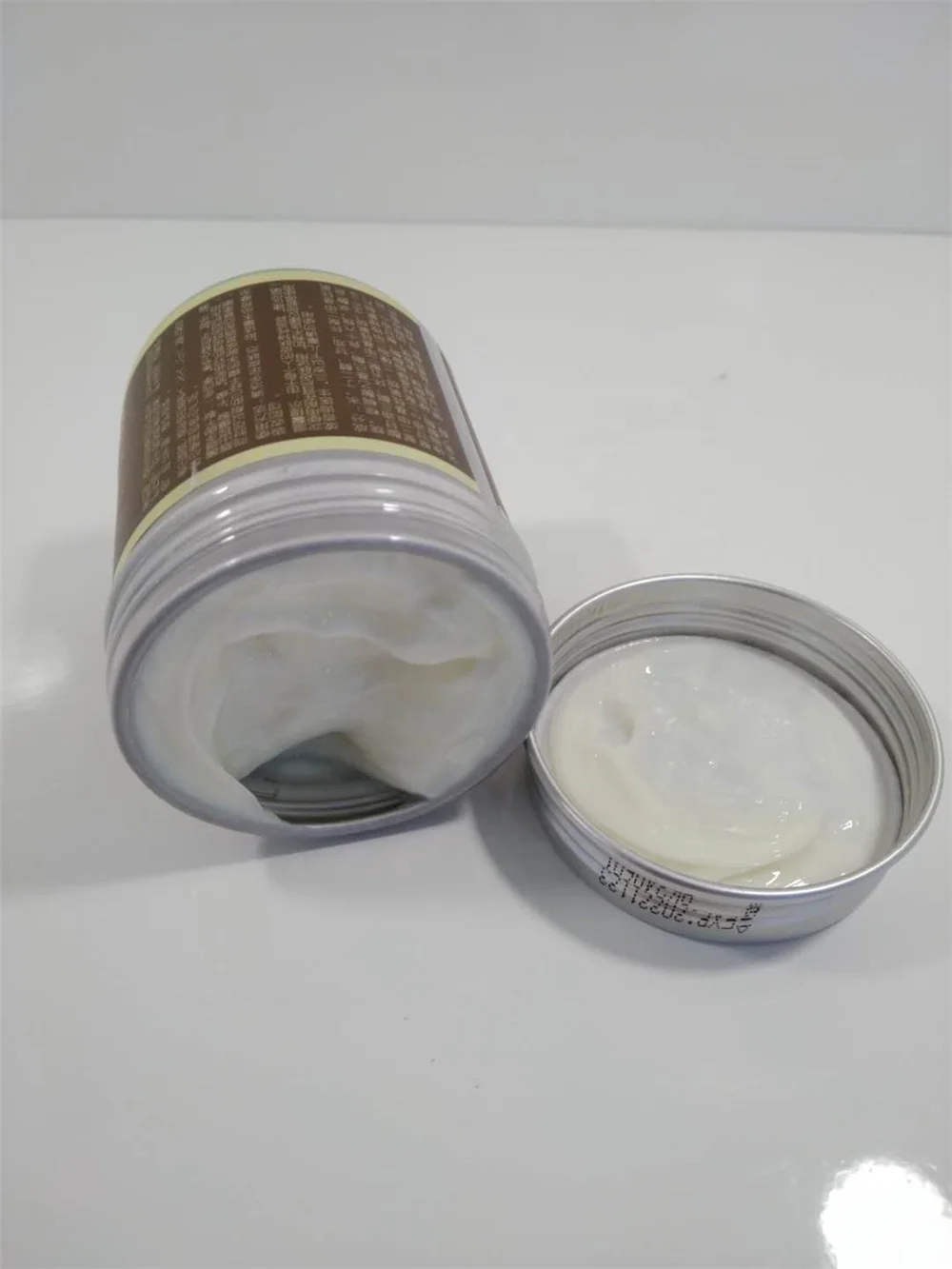 Dry Skin style suitable of  Organic Camel milk Moisturizing cream for hair and  hand body Private Label Cosmetic manufacturer