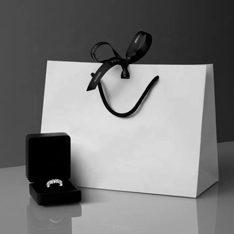 2023 Wholesale Custom Logo Cardboard Packaging White Black Luxury Gift Shopping Jewelry Packaging paper bag With Handles