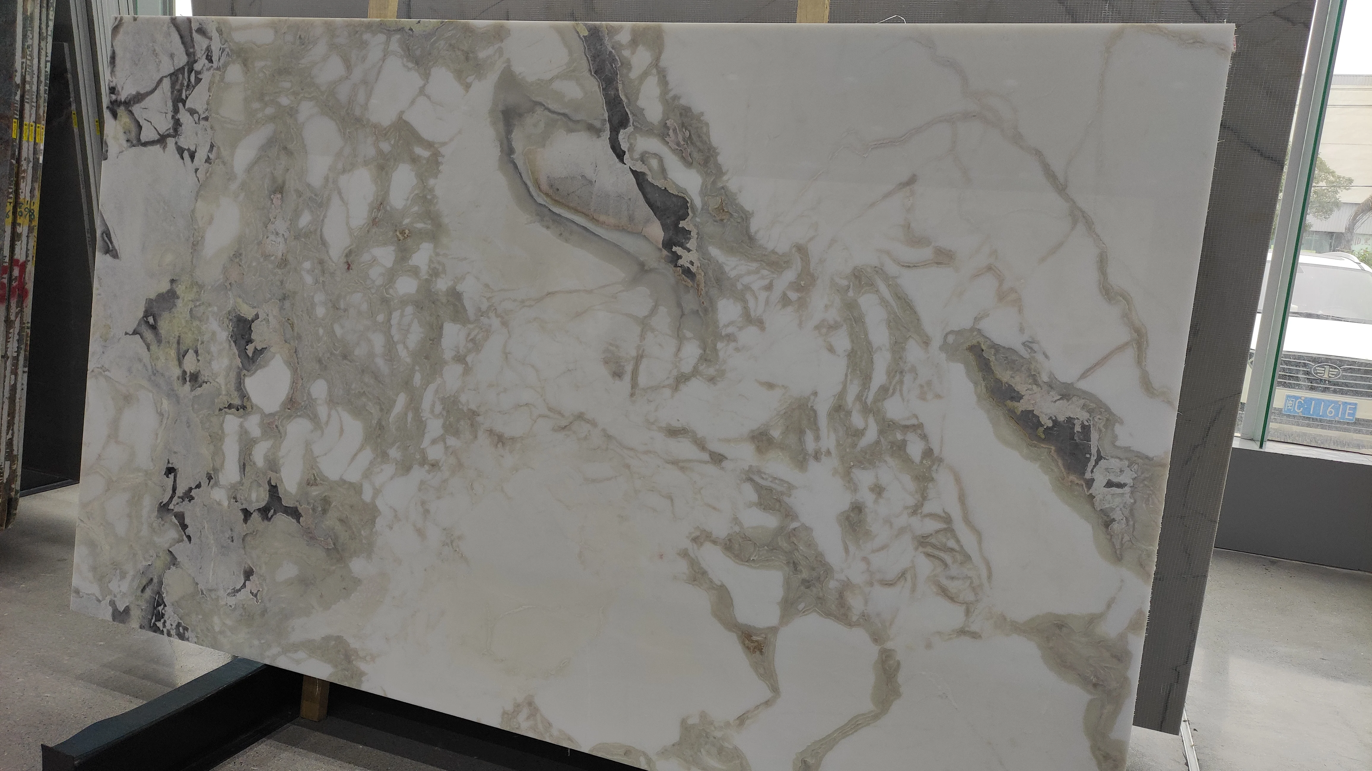 Luxury Stone Emerald polished Marble Big Slabs For Background Table And Tile Green marble wall slab