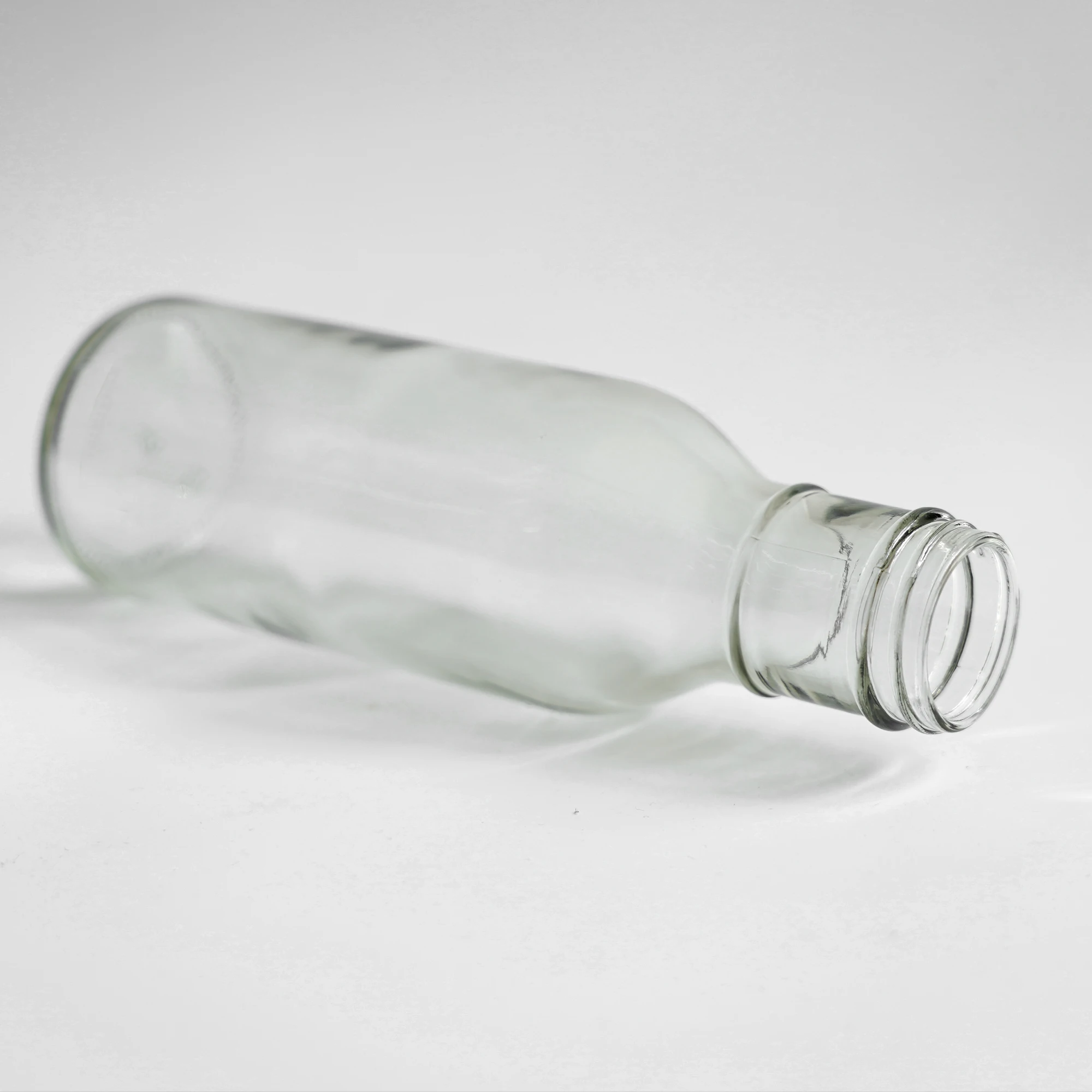 transparent  beverage bottle  with screw cap use for milk,juice