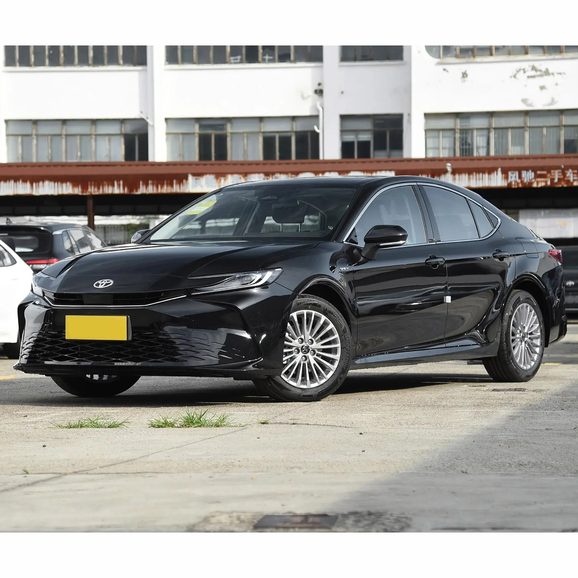 Лидер продаж, оптовая продажа, высокопроизводительные автомобили, автомобили на экспорт, Toyota Camry