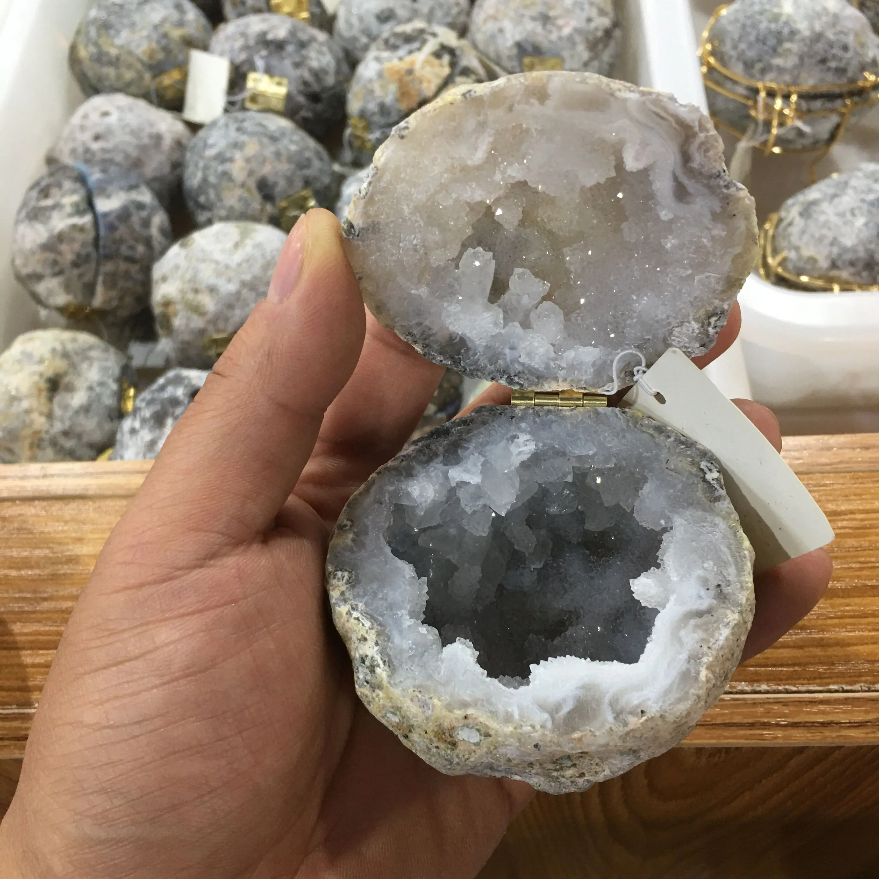 New products  agate geode angle aura quartz crystal geode