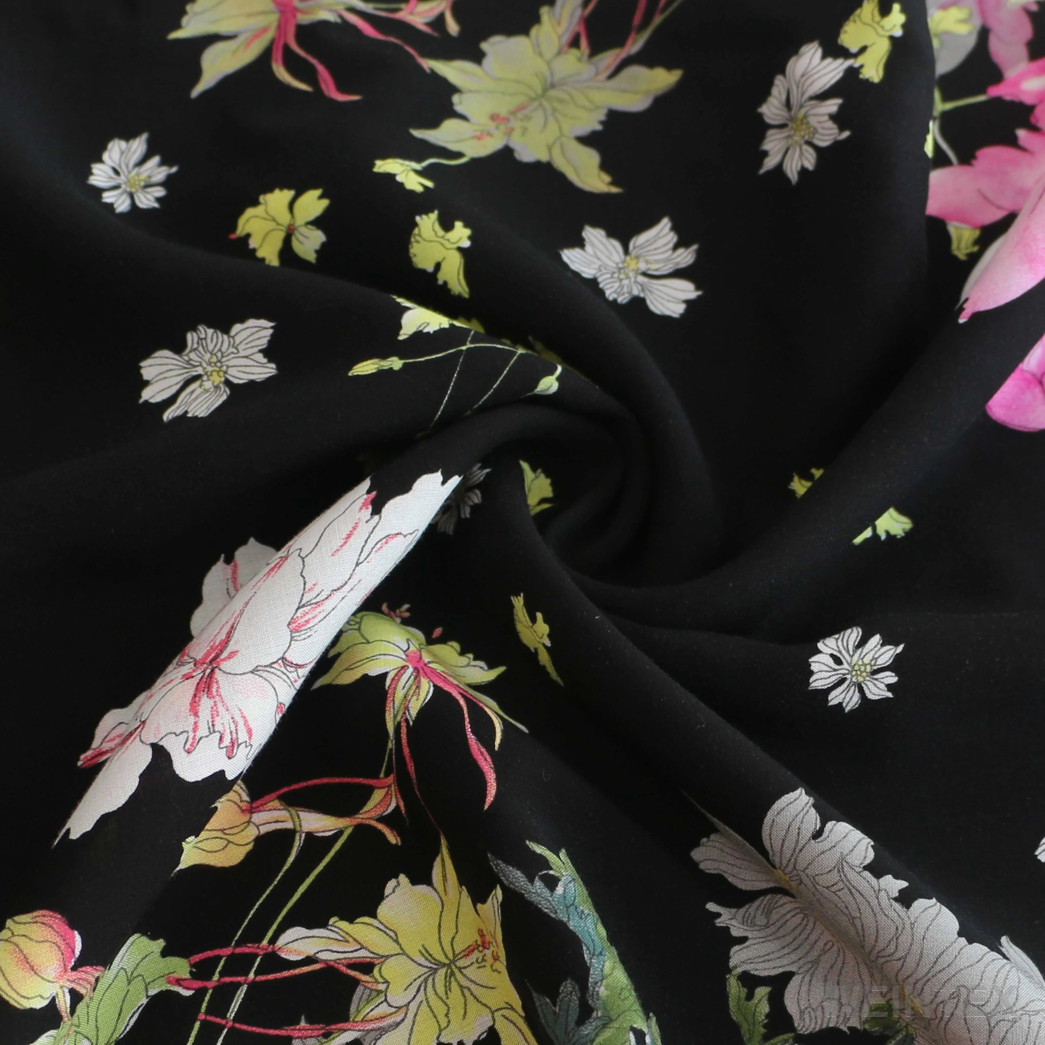 WI-R01-92650 Wholesale cheap viscose fabric floral printing suppliers 3068 100% rayon for ladies garment