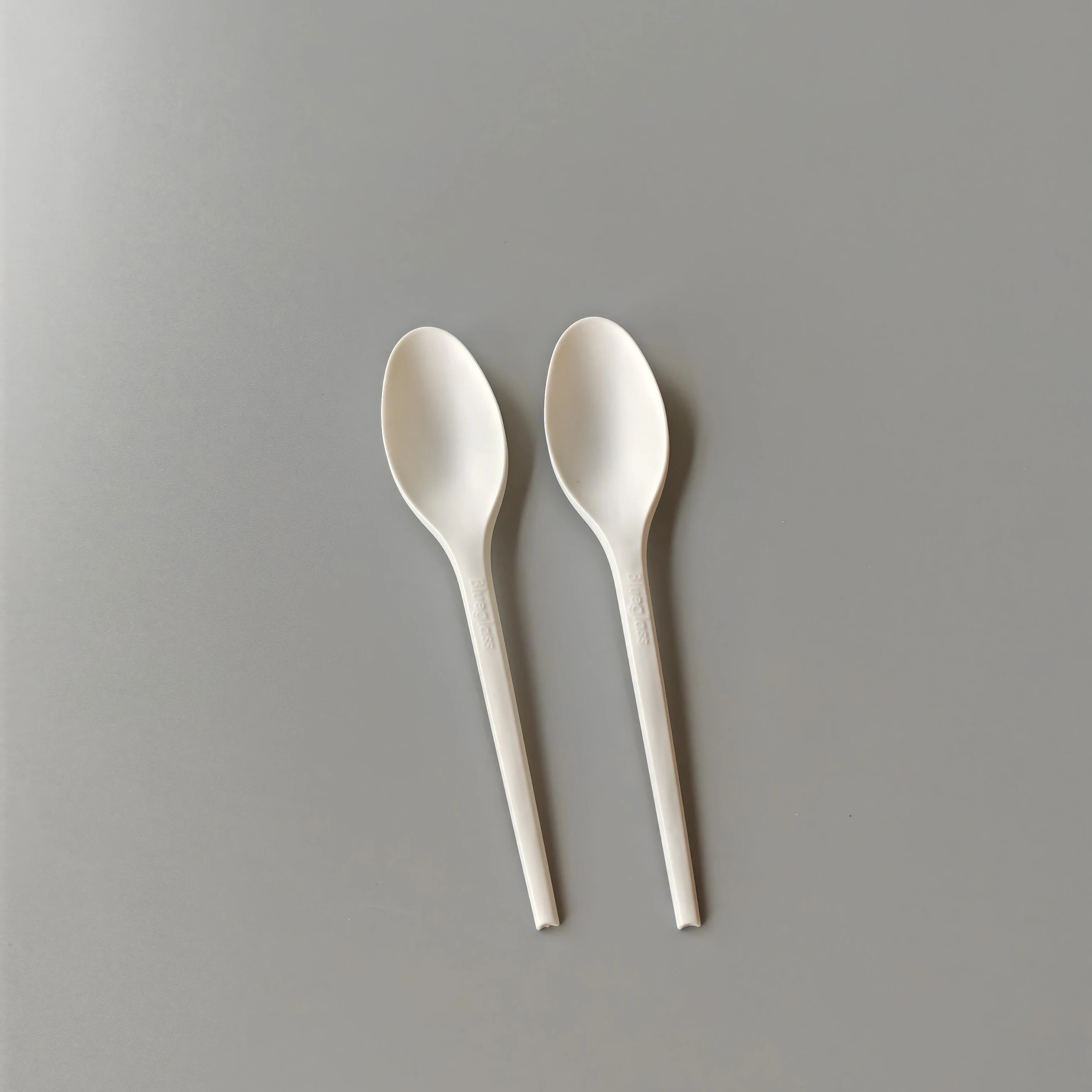 Одноразовые настраиваемые прозрачные биоразлагаемые пригодные для вторичной переработки пластиковые столовые приборы-ложка и молочные ложки походных пикников