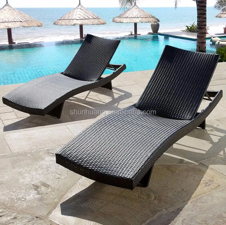 Waterproof outdoor swimming pool sun lounger rattan beach chair in hot sale