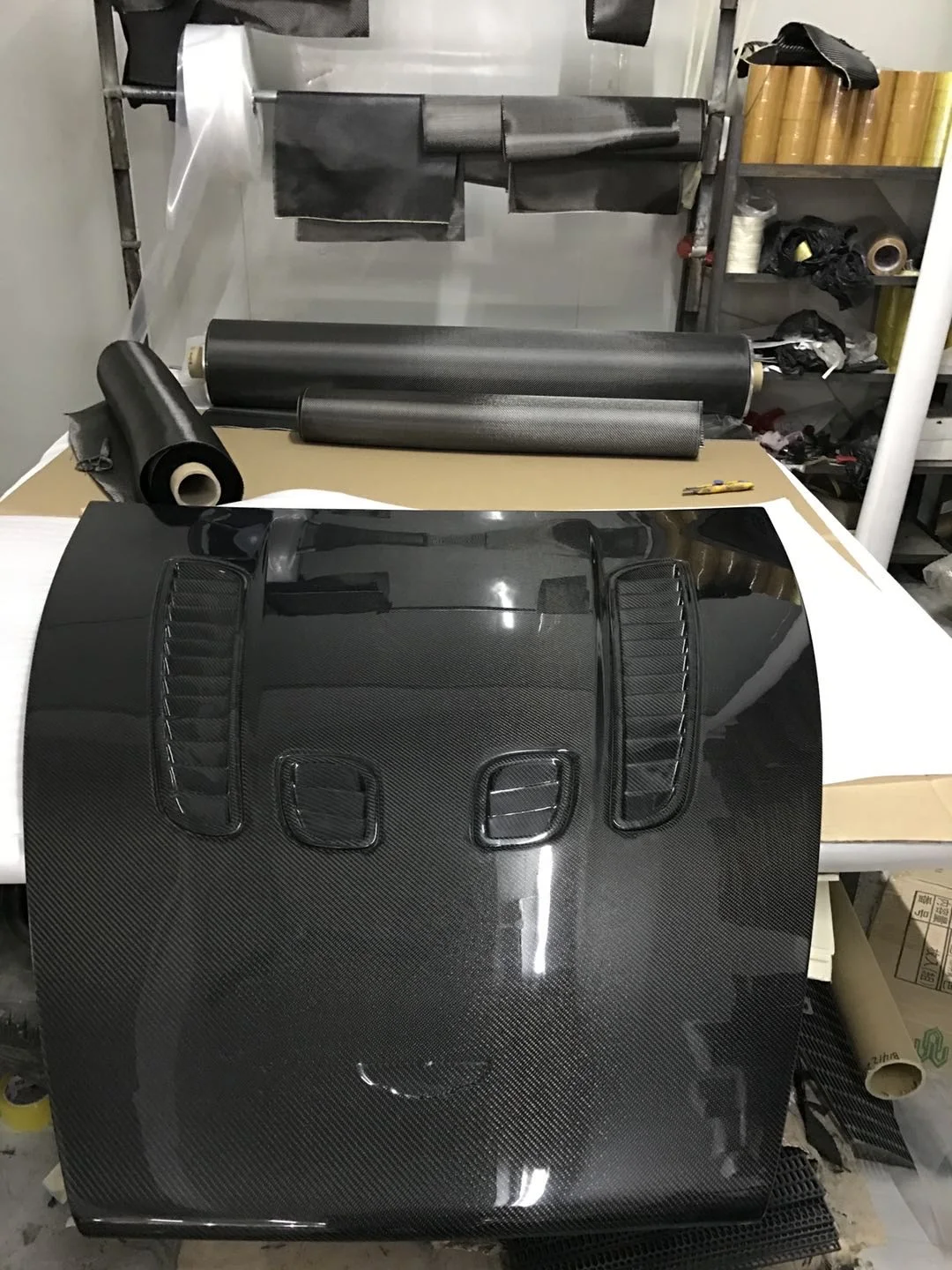 Для Aston Martin Vantage V8 Carbon Hood V12 look