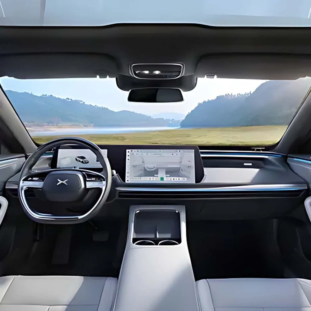 Новая модель автомобиля 2025 Xpeng P7 электрический седан среднего размера 100% электромобиль с мощностью 203 кВт автоматическая коробка передач литиевая
