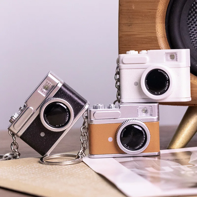 Retro Mini SLR Camera Keychain Mini Simulation Camera Key Chain With Light and Sound