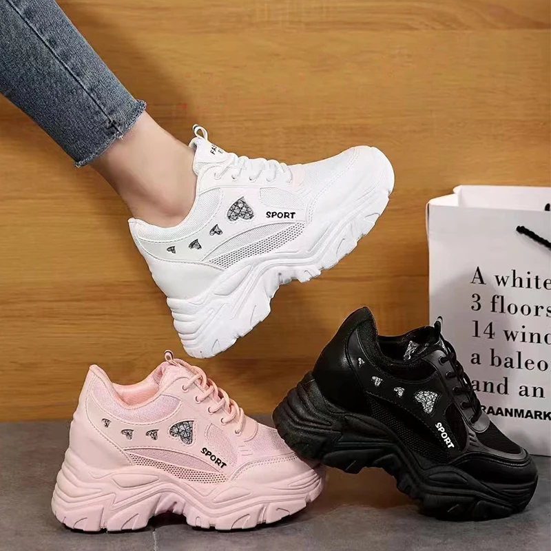 Женские сетчатые кроссовки на высоком каблуке, повседневная женская обувь на шнуровке, Спортивная дышащая женская обувь на танкетке на высоком скрытом каблуке, 2022