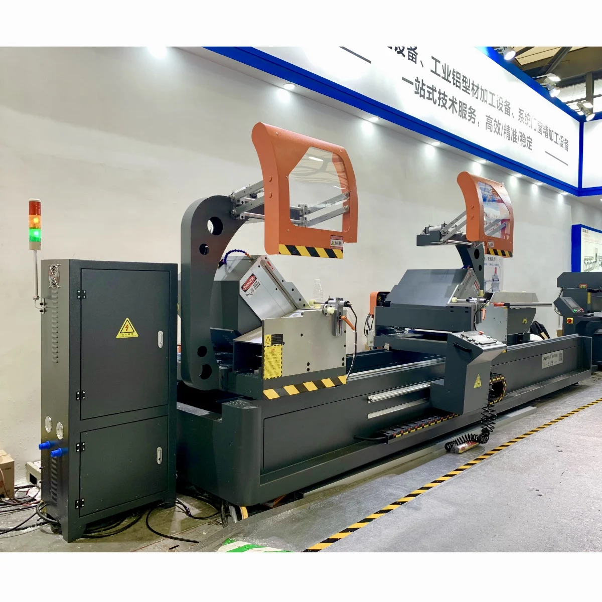 Торцовочная пила с двойной головкой CNC для алюминиевого профиля