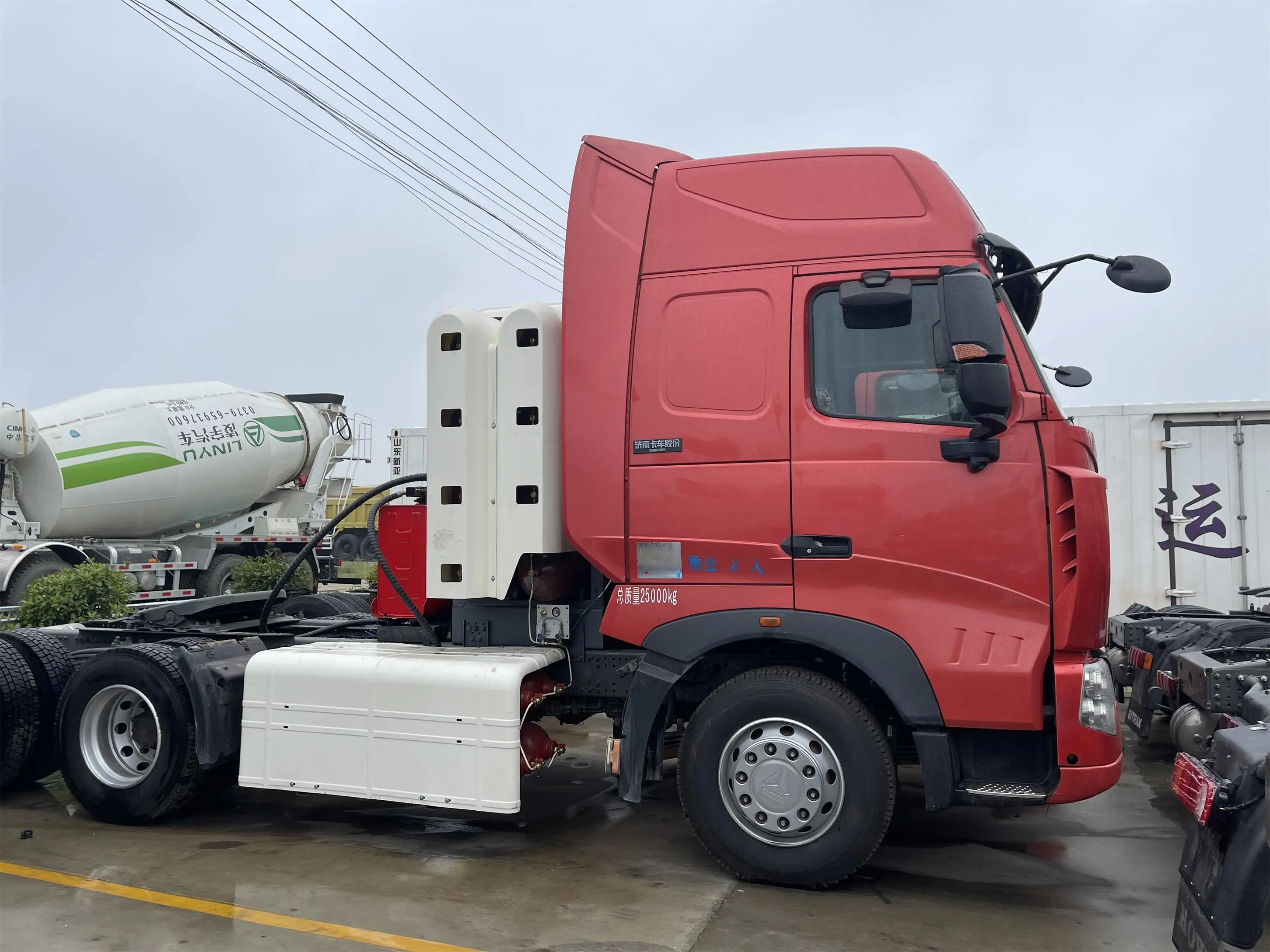 CNG used howo t7h 430 hp sinotruk howo used head tractor truck Used Sinotruk HOWO CNG TH7 tractor