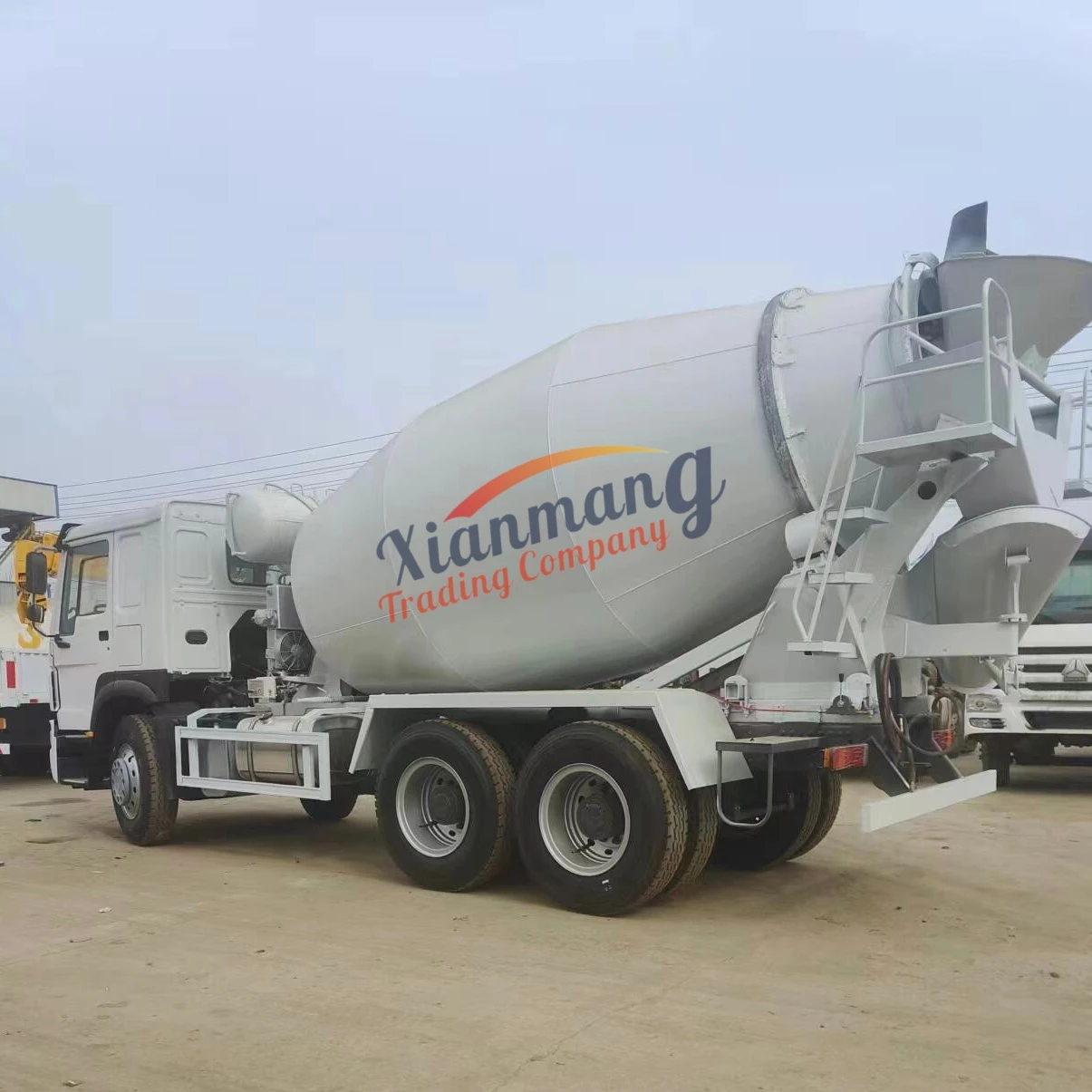 Sinotruck Howo 12m3 concrete cement mixer truck 6x4 diesel Howo concrete mixer truck