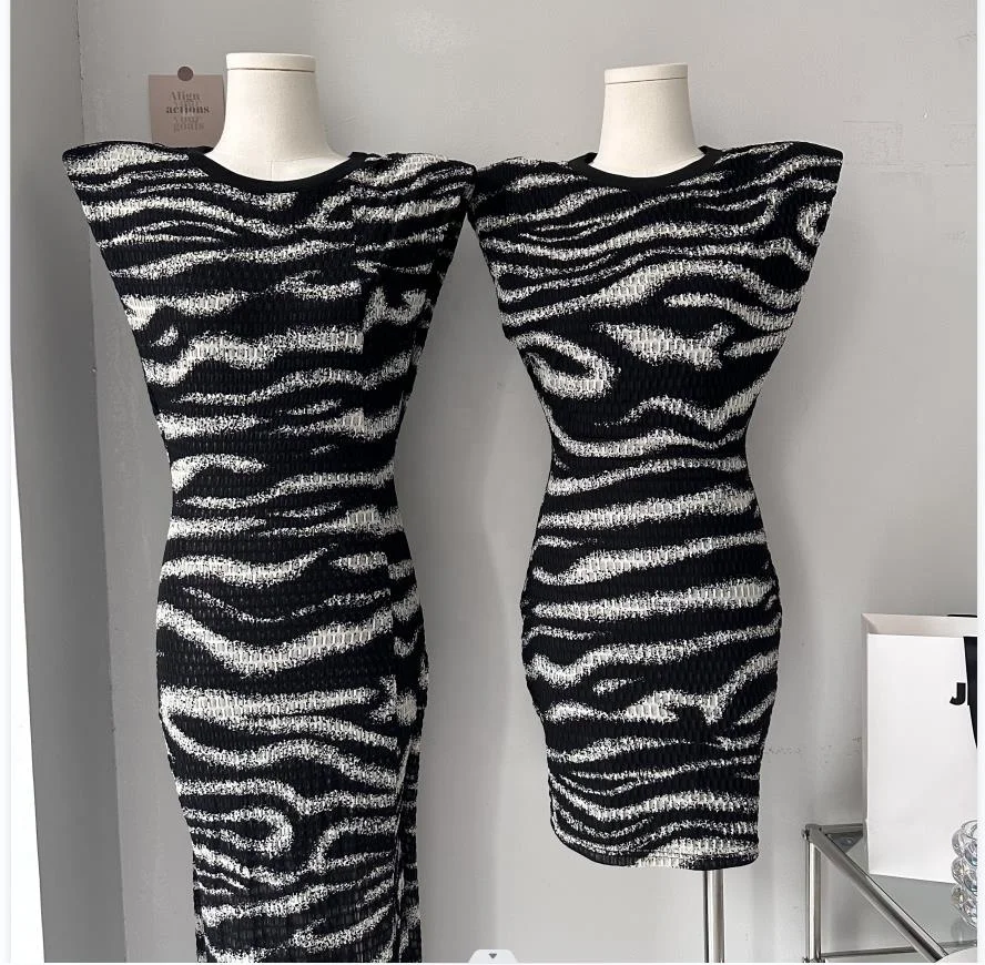 HAPPEAK New style zebra pattern shoulder pads round neck sleeveless dress covering long skirt with belt