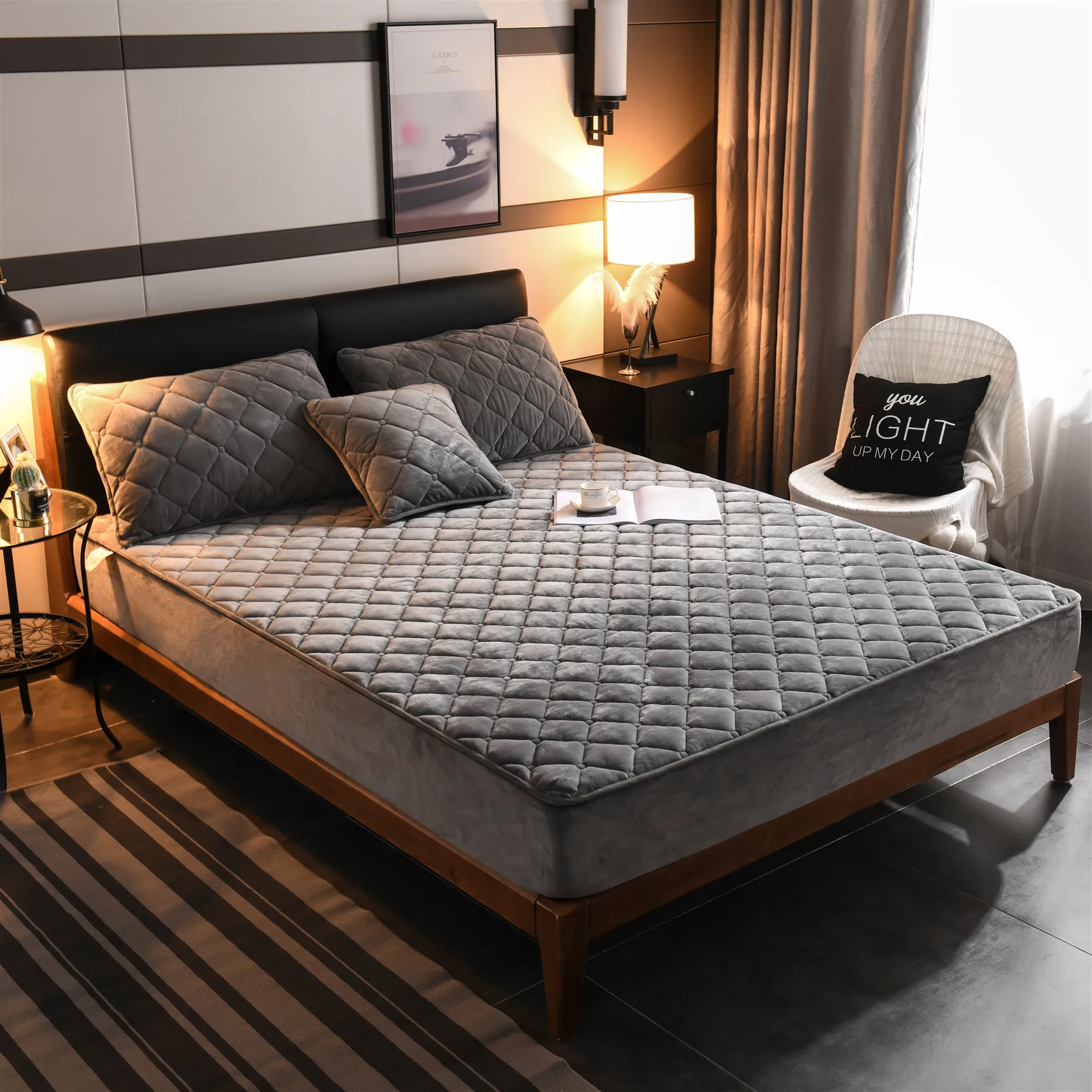 Short Plush Thicken Quilted Mattress Cover Queen Single Customized Bed Soft Warm Quilting Fitted Sheet