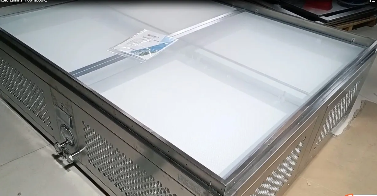 GMP ISO standard LAF laminar air flow hood cabinet