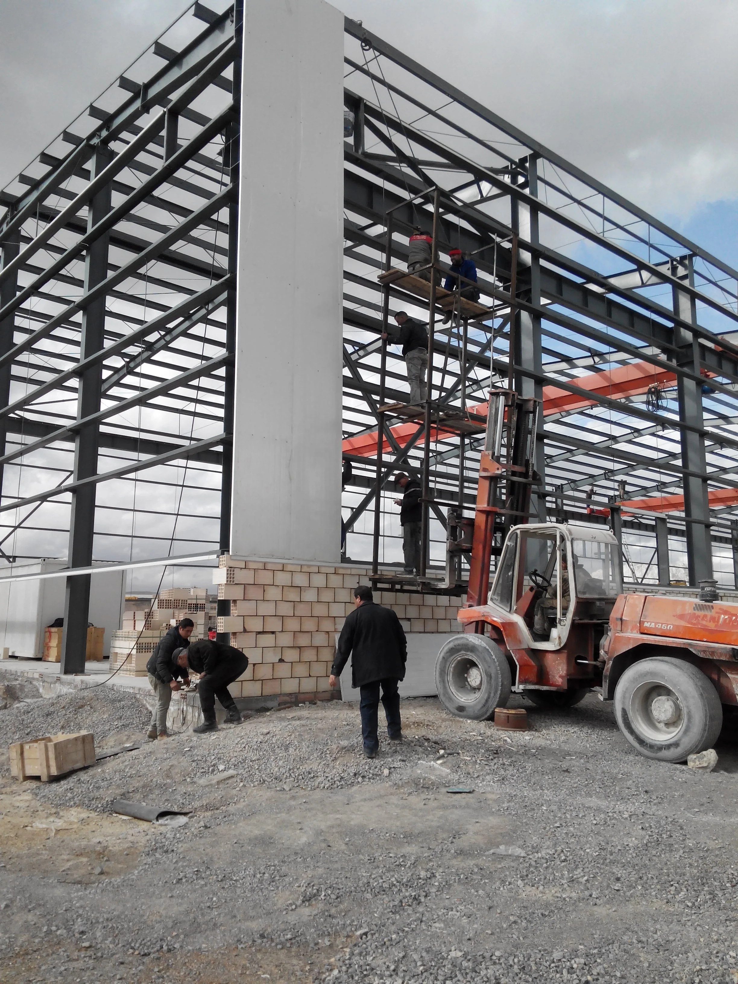 High Quality Pre-engineered New energy vehicle assembly and processing steel structure industrial steel plant