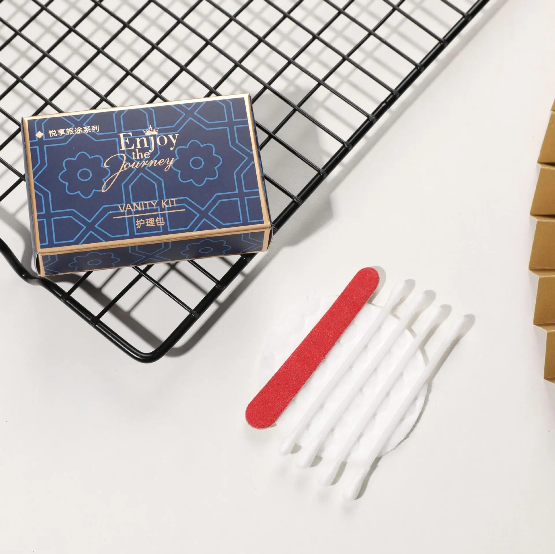 SANHOO Personalized Custom Logo Hotel Amenity Set Packaging Hospitality Supplies Hotel Amenities Toiletries Kit
