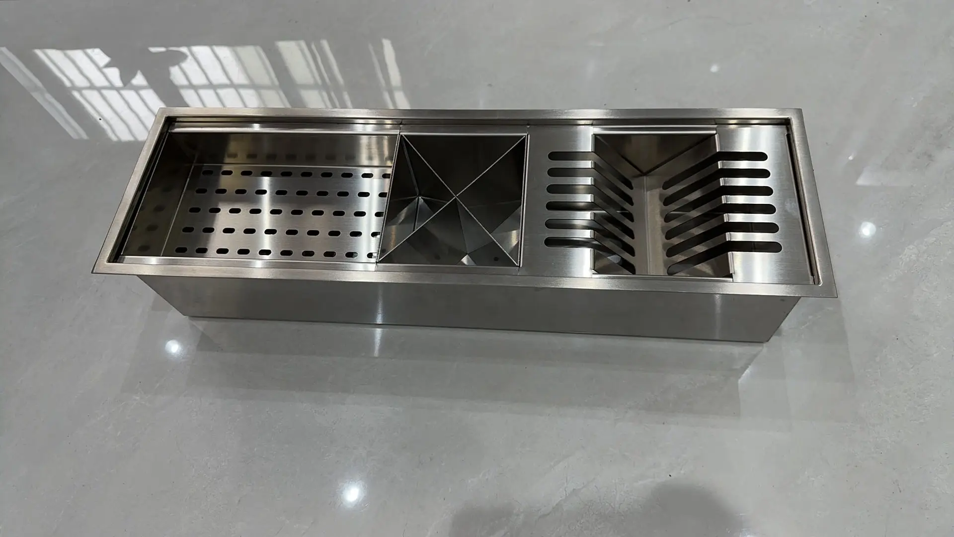 Factory Direct Sale Freestanding Kitchen Sink Stainless Steel Handmade Vegetable Washing Sink