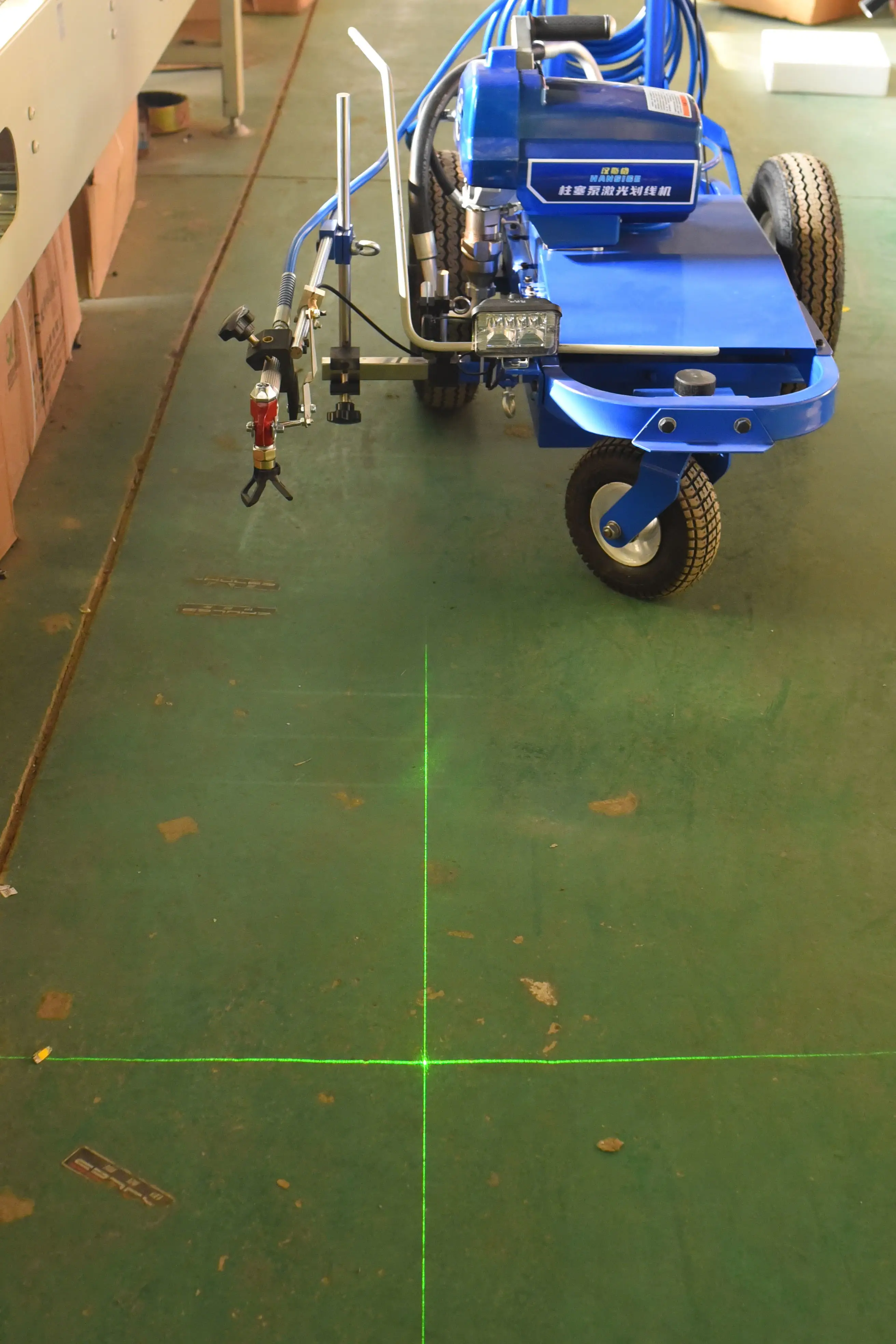 Hot selling spray gun traffic painting lane marking machine cold plastic road marking machine